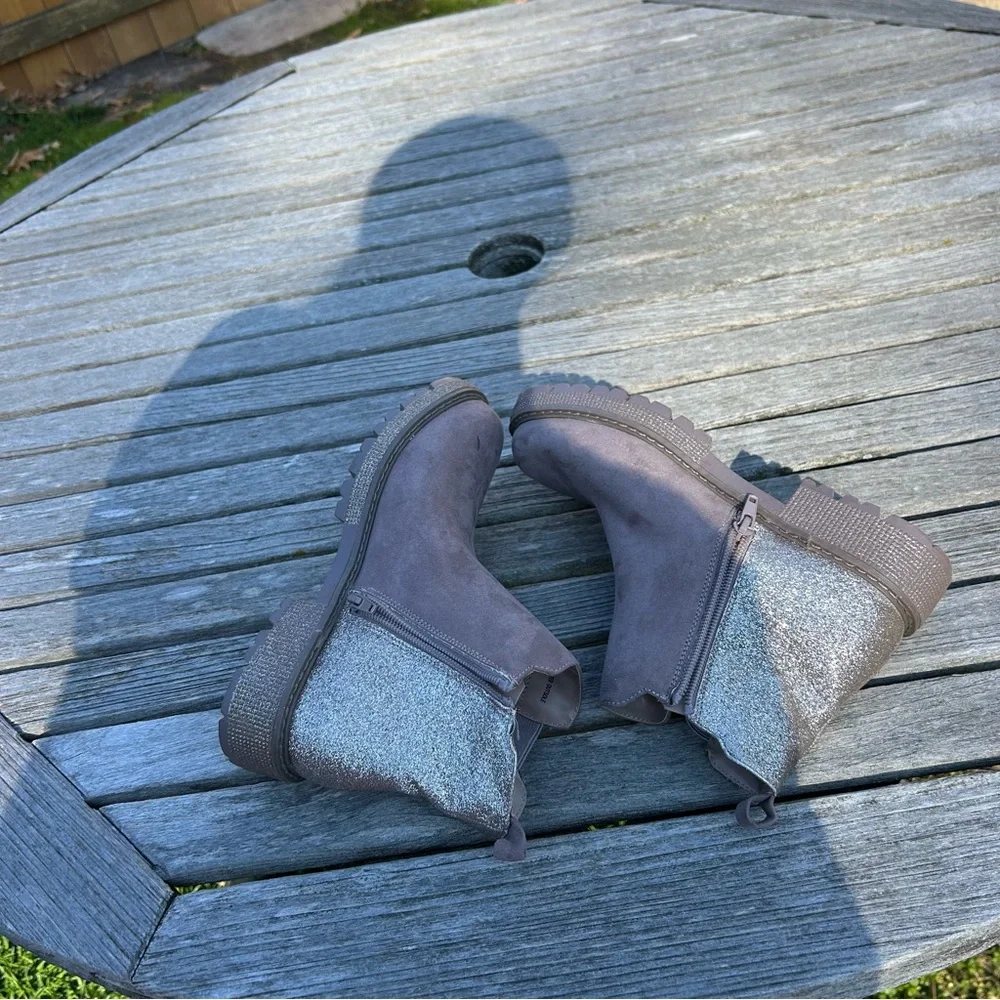 STEVE MADDEN girls Jhowl‎ Glitter Chelsea Boots size 4